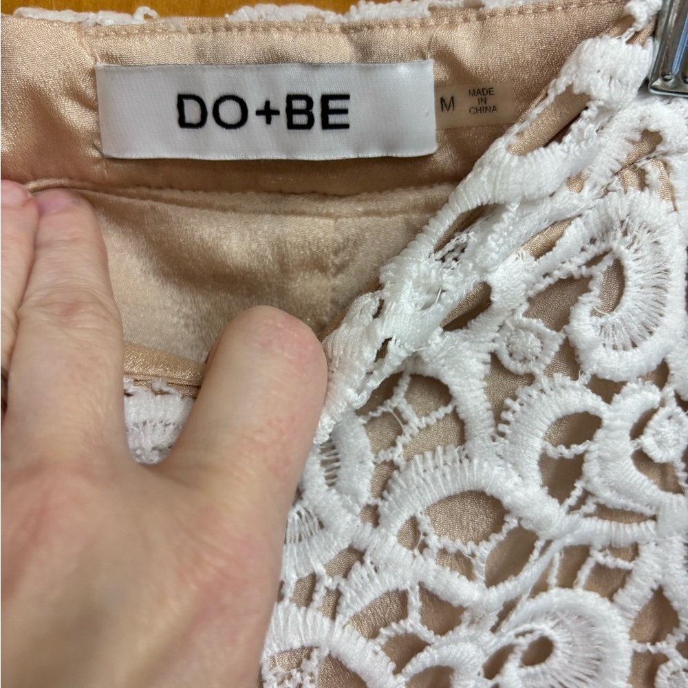 DO+BE Cream and White Lace Shorts and Top set - Picture 10 of 13